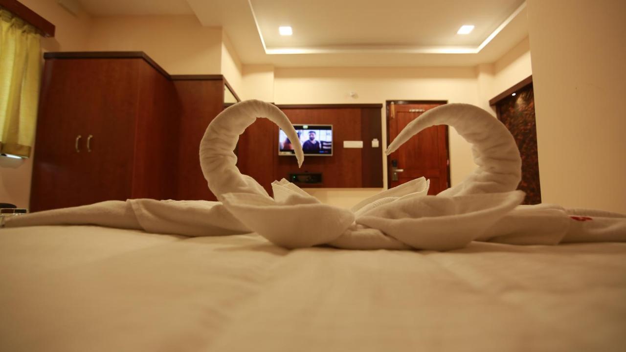 Hotel Apple Suites Bengaluru Zewnętrze zdjęcie