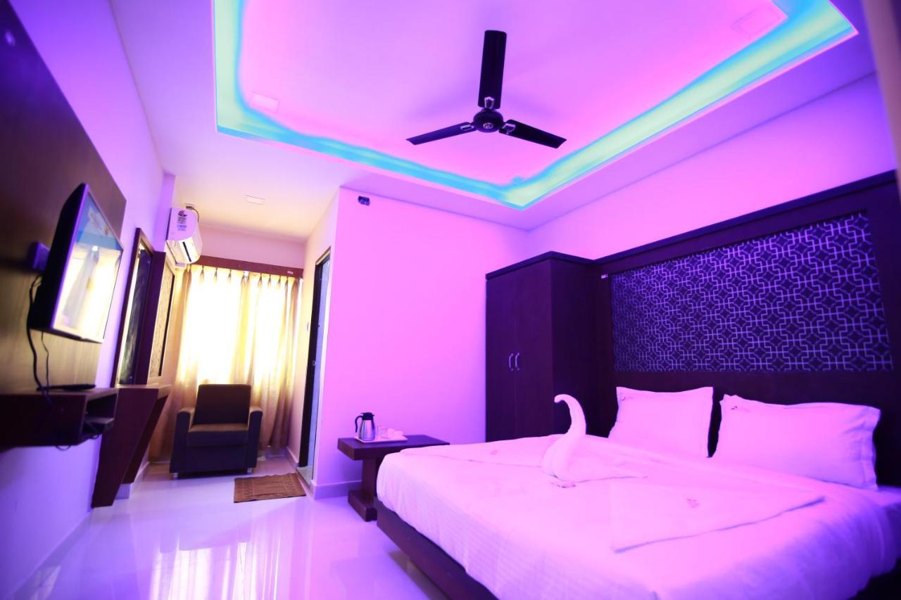 Hotel Apple Suites Bengaluru Zewnętrze zdjęcie